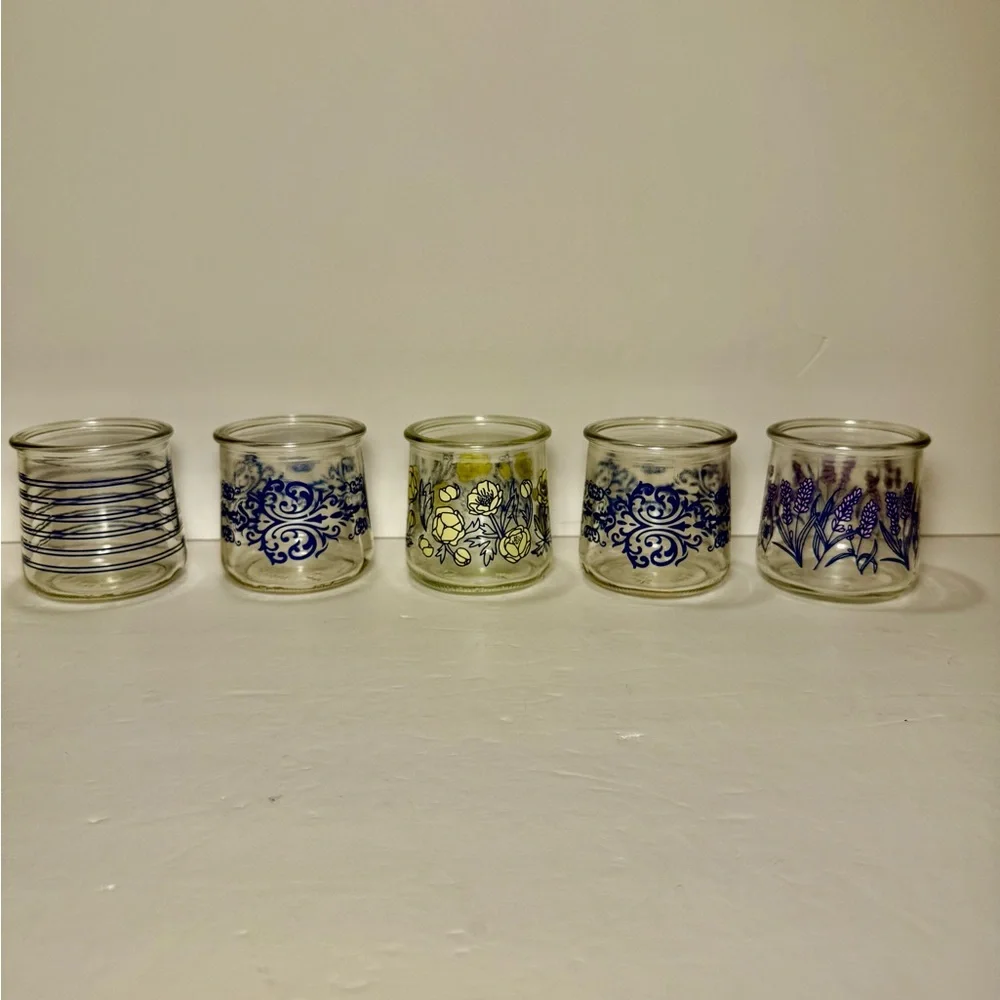 Vintage Oui Yogurt Single Serving Glass Jars Various Patterns Cups - Set Of 5 - Picture 1 of 6